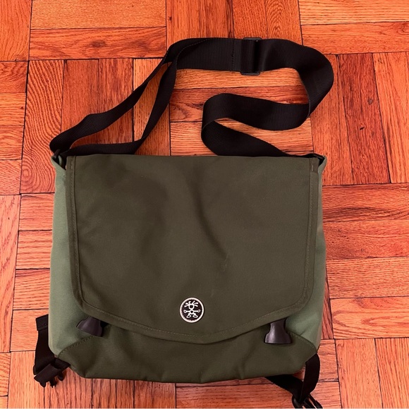Crumpler Bags Crumpler Green And Orange The Moderate Embarrassment